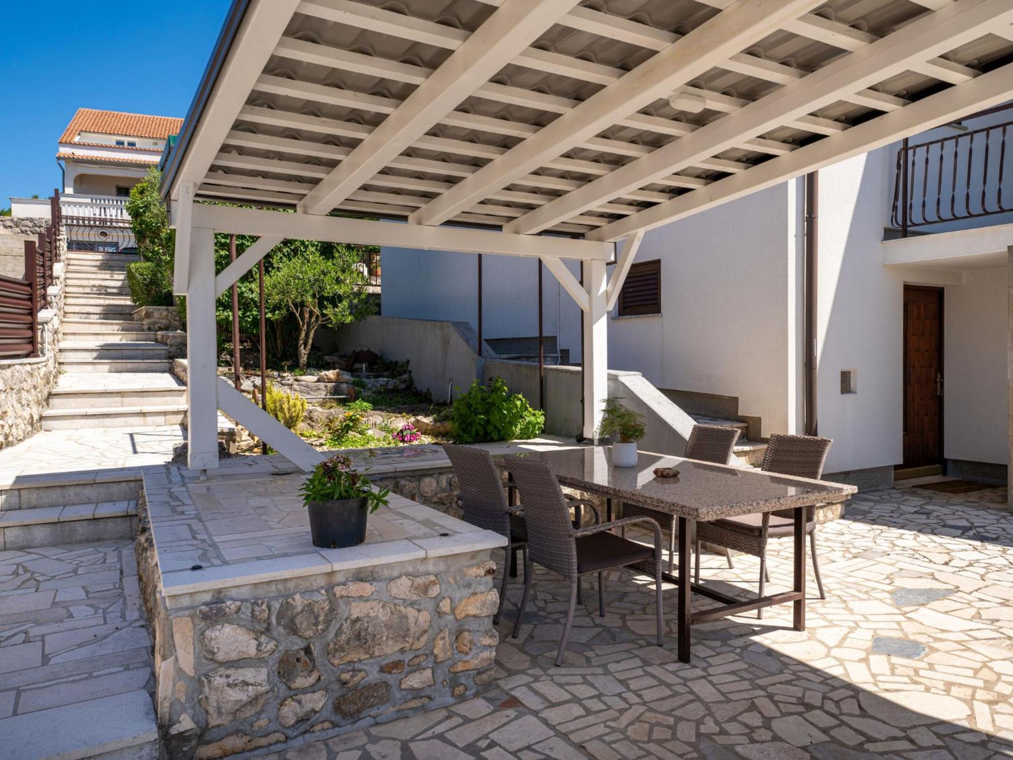 Apartment Albaneze Njivice Exterior foto